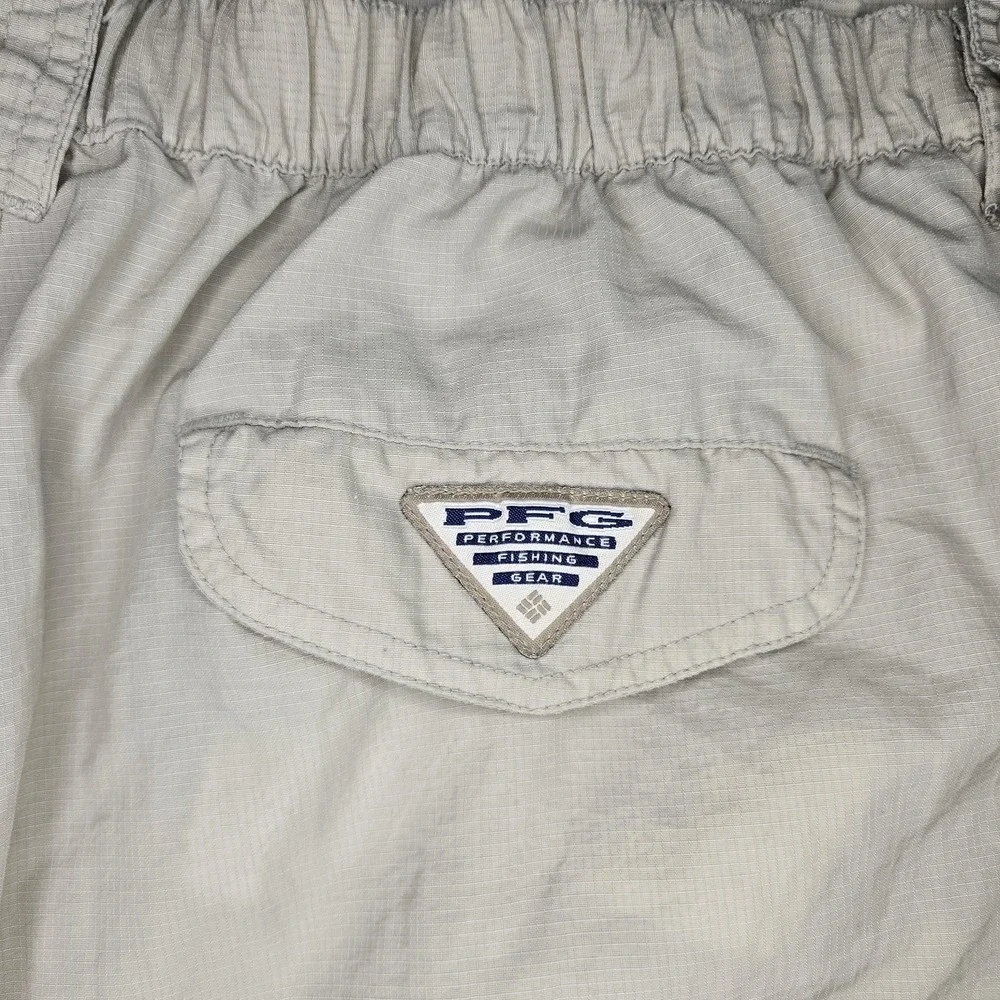 Columbia PFG Cargo Shorts Mens 2XL Beige Nylon Elastic Waist Fishing Hiking